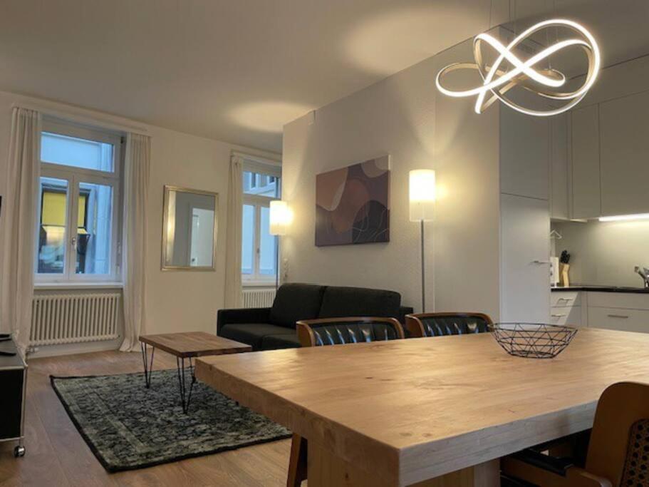 Elegant 2Br Apartment - Canal3 ซูริก ภายนอก รูปภาพ